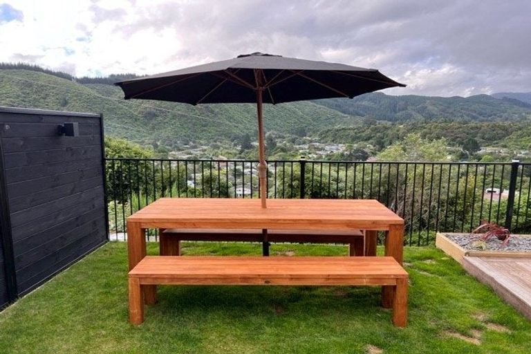 Photo of property in 38b Emerald Hill Drive, Birchville, Upper Hutt, 5018