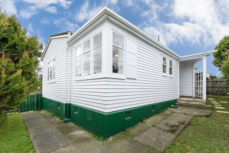 Photo of property in 3/37 Bould Street, Johnsonville, Wellington, 6037