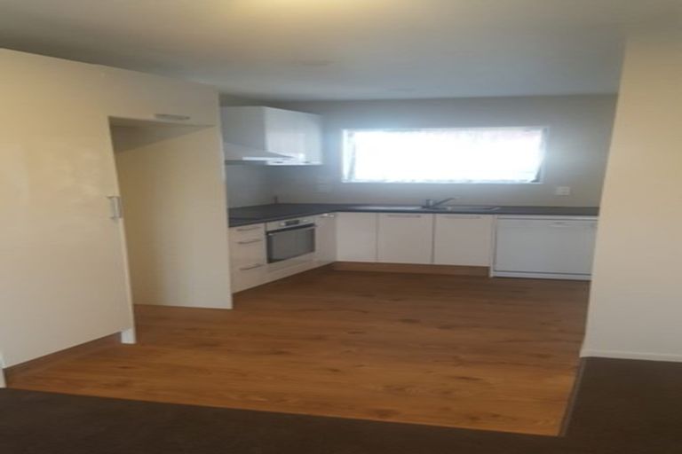 Photo of property in 9 Essex Street, Te Atatu South, Auckland, 0610