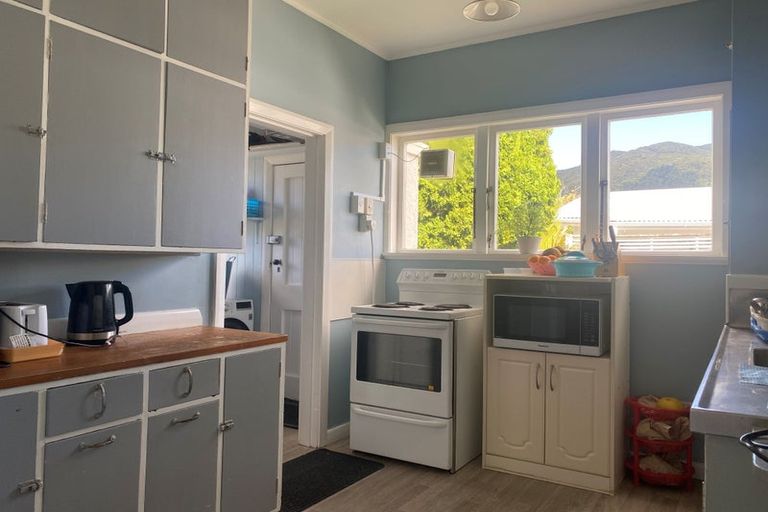 Photo of property in 4/120 Waiwhetu Road, Waterloo, Lower Hutt, 5011