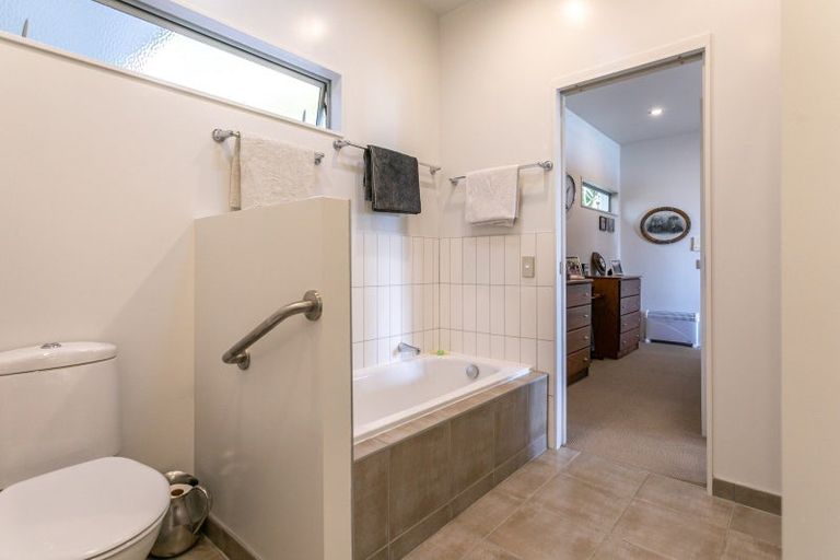 Photo of property in 2 Fantail Terrace, Tairua, 3508