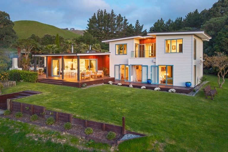 Photo of property in 105 Waterfall Road, Paraparaumu, 5032