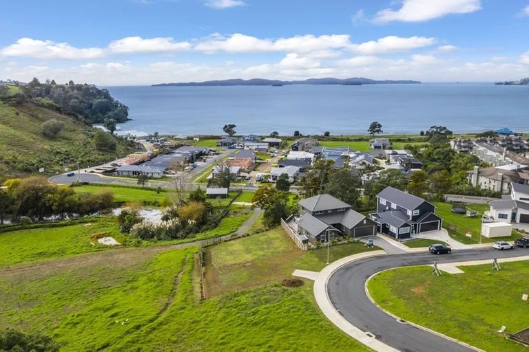 Photo of property in 1 Koru Place, Snells Beach, 0920