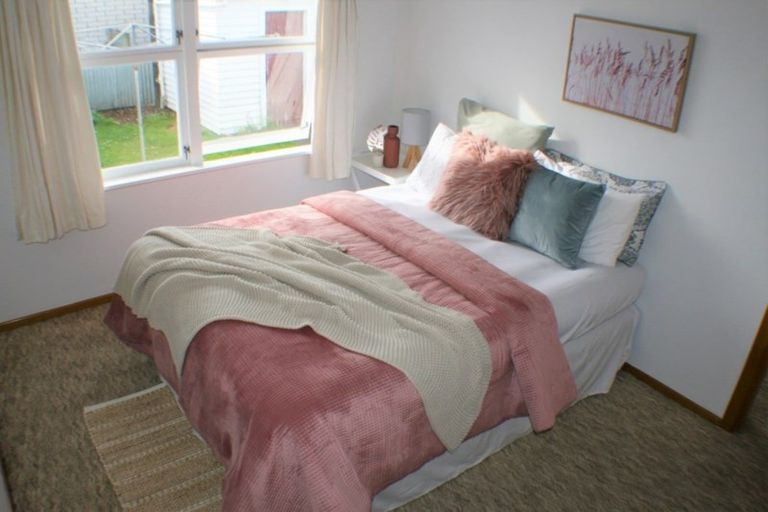 Photo of property in 57 Weraroa Road, Levin, 5510