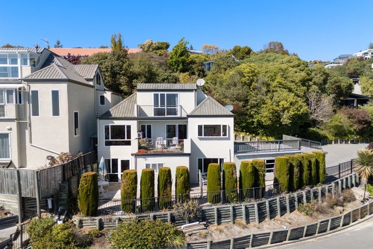 Photo of property in 2 Iles Lane, Cashmere, Christchurch, 8022