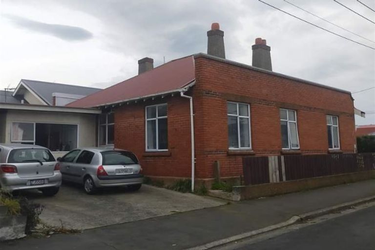 Photo of property in 122 Frederick Street, North Dunedin, Dunedin, 9016