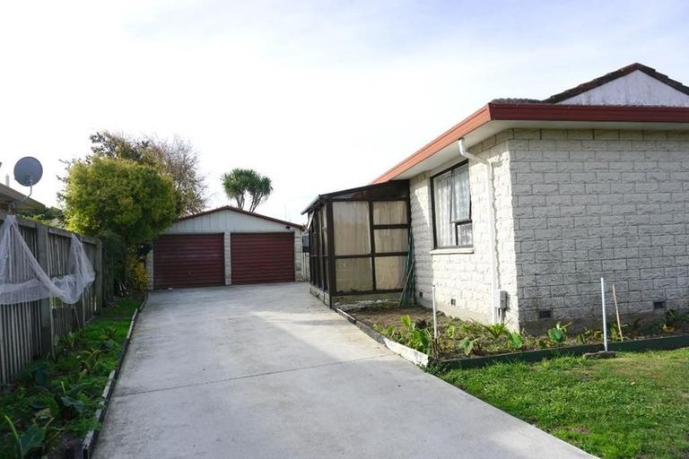 Photo of property in 57 Kuaka Crescent, Bromley, Christchurch, 8062