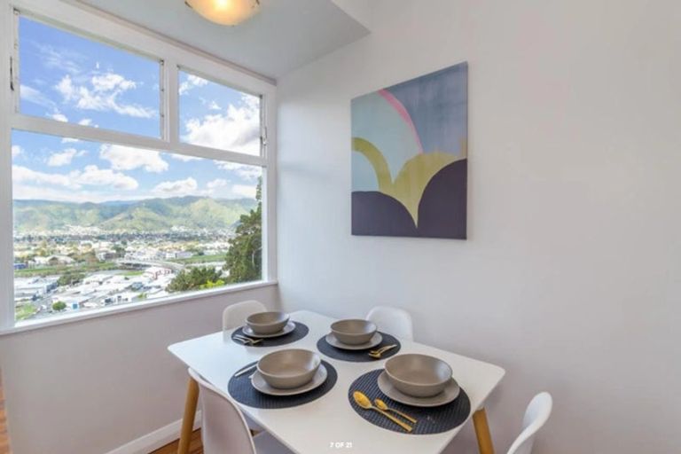 Photo of property in 27 Miromiro Road, Normandale, Lower Hutt, 5010