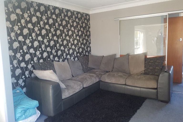 Photo of property in 16 Waverley Street, East Gore, Gore, 9710