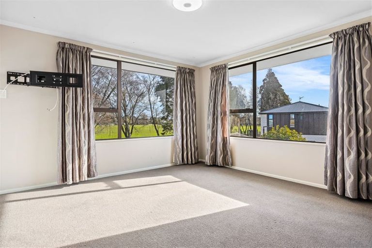 Photo of property in 23 Aileen Place, Upper Riccarton, Christchurch, 8041