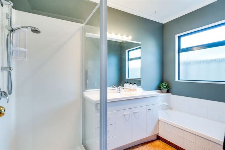 Photo of property in 132 Ascot Avenue, Taradale, Napier, 4112