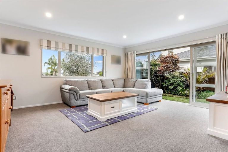 Photo of property in 65 Madison Terrace, Silverdale, 0932