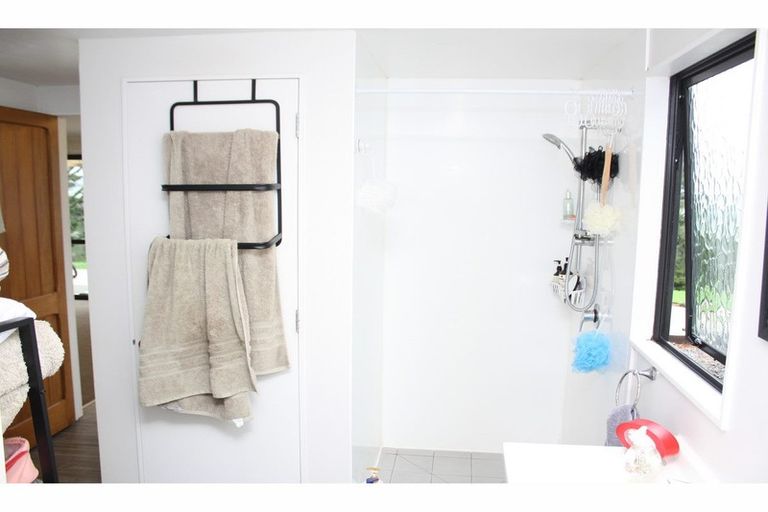 Photo of property in 127 Mountain View Road, Hikurangi, 0114