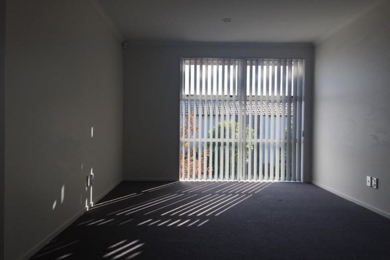 Photo of property in 16 Mcginty Street, Takanini, 2112