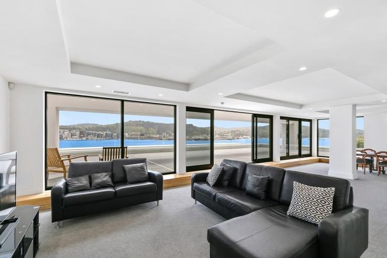 Photo of property in 6/308 Oriental Parade, Oriental Bay, Wellington, 6011