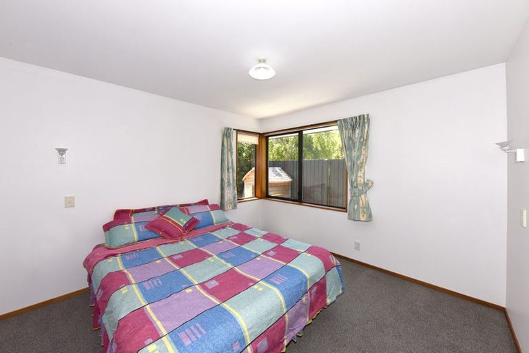 Photo of property in 4 Harlech Mews, Avonhead, Christchurch, 8042