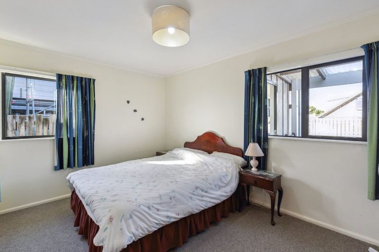 Photo of property in 24 Rodney Avenue, Te Horo Beach, Otaki, 5581