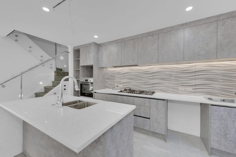 Photo of property in 186d Pakuranga Road, Pakuranga, Auckland, 2010