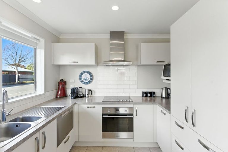 Photo of property in 1c Country Palms Drive, Halswell, Christchurch, 8025