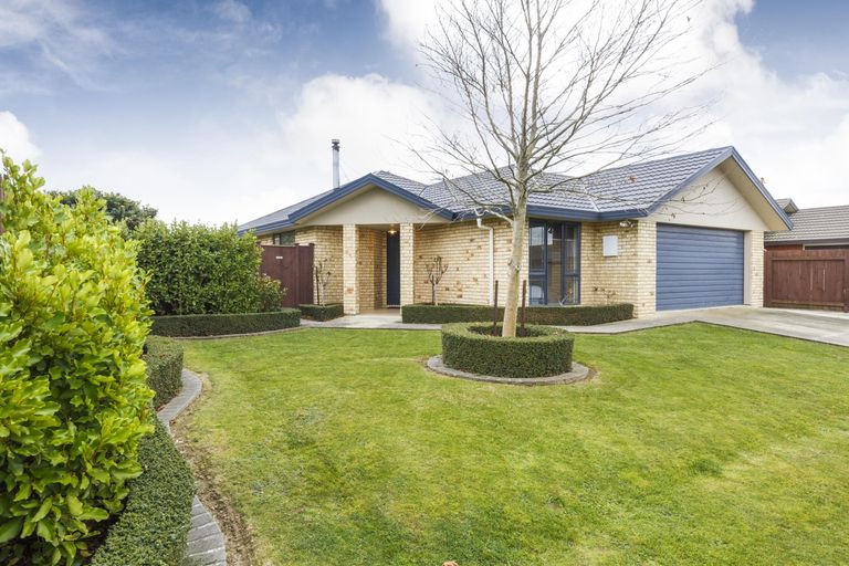 Photo of property in 25 Boston Parade, Kelvin Grove, Palmerston North, 4414