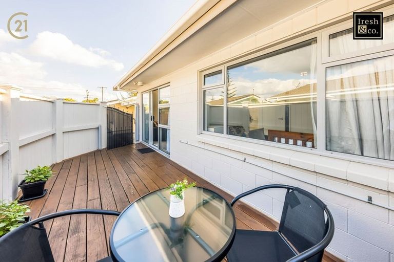 Photo of property in 2/29 South Street, Papakura, 2110