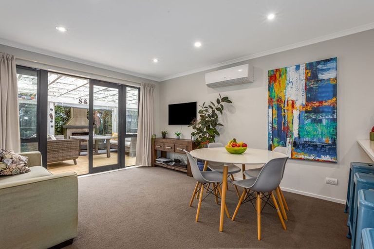 Photo of property in 15 Ashwood Street, Woodridge, Wellington, 6037