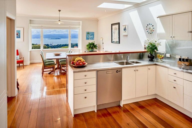 Photo of property in 41 Ponsonby Road, Karori, Wellington, 6012