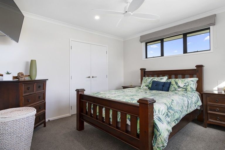 Photo of property in 83 Bert Wall Drive, Omokoroa, 3114