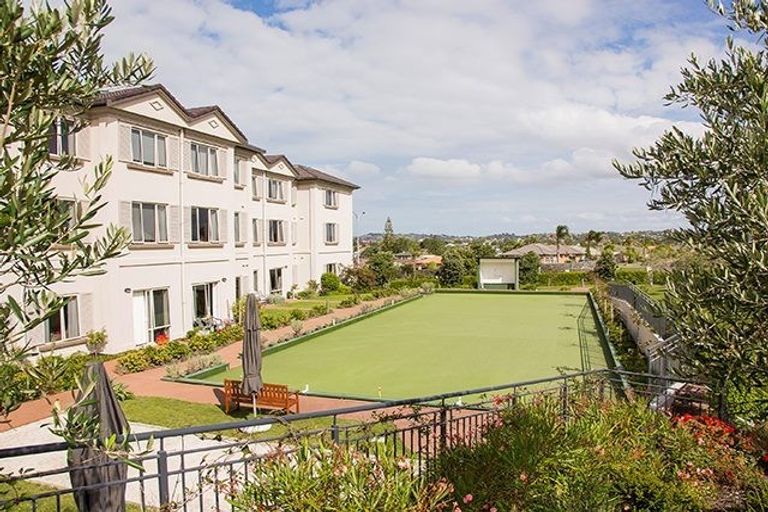 Photo of property in 98b/30 Ambassador Glade, Orewa, 0931