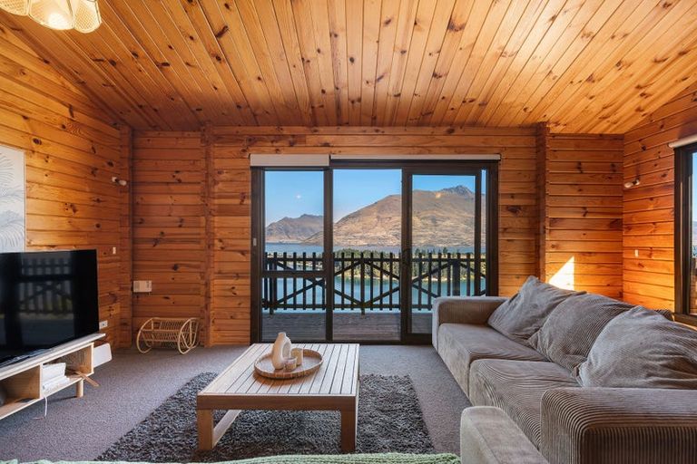 Photo of property in 11 Longwood Place, Queenstown, 9300