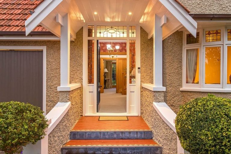 Photo of property in 106 Fendalton Road, Fendalton, Christchurch, 8014