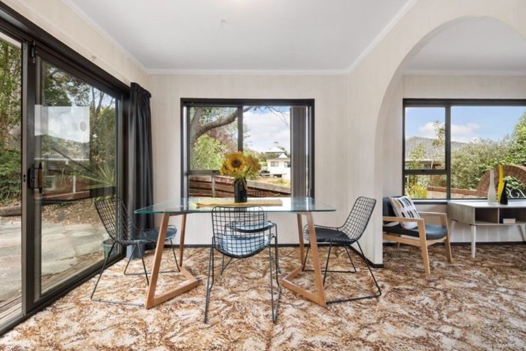 Photo of property in 2/723 Beach Road, Browns Bay, Auckland, 0630