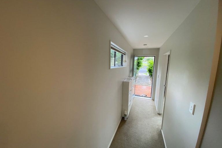 Photo of property in 29/11 Ray Small Drive, Papakura, 2110