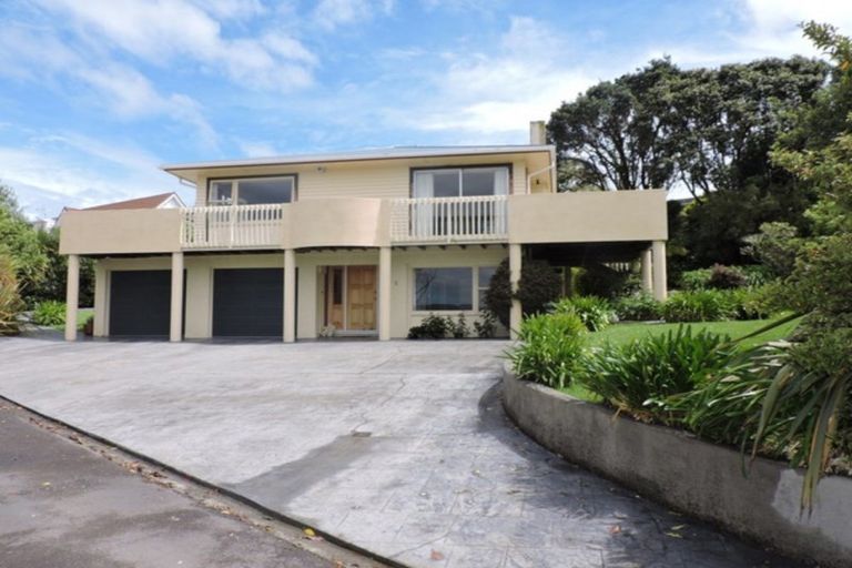 Photo of property in 5 Gonville Street, Tawa, Wellington, 5028