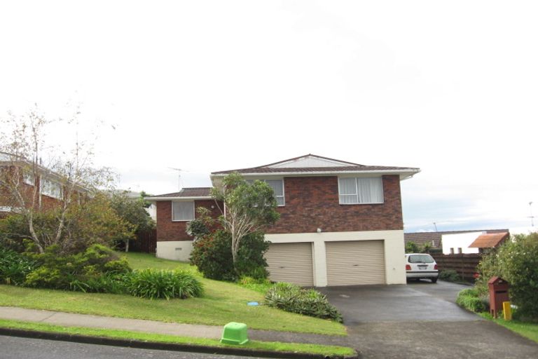 Photo of property in 24 Haseler Crescent, Howick, Auckland, 2014
