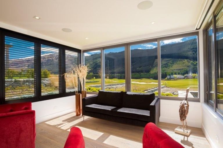 Photo of property in 5 Ogilvie Lane, Arrowtown, 9371