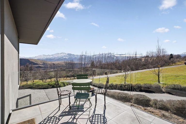 Photo of property in 16 Hayes View Lane, Lake Hayes, Queenstown, 9371