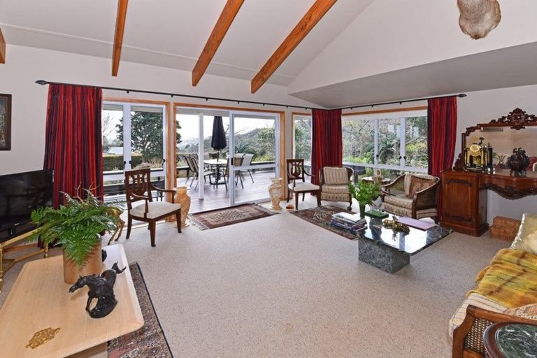 Photo of property in 72 Kauri View Road, Opaheke, Papakura, 2584