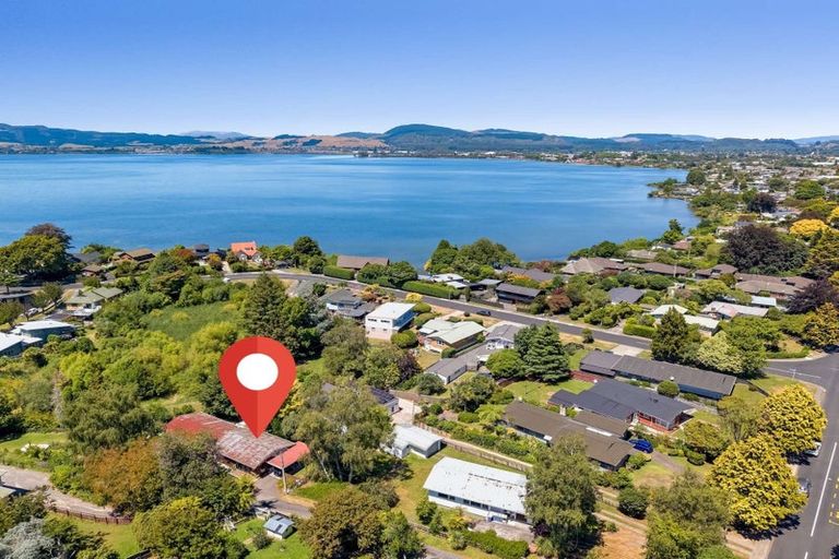 Photo of property in 96a Grand Vue Road, Kawaha Point, Rotorua, 3010