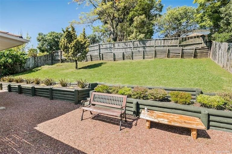 Photo of property in 5 Malibu Grove, Bayview, Auckland, 0629