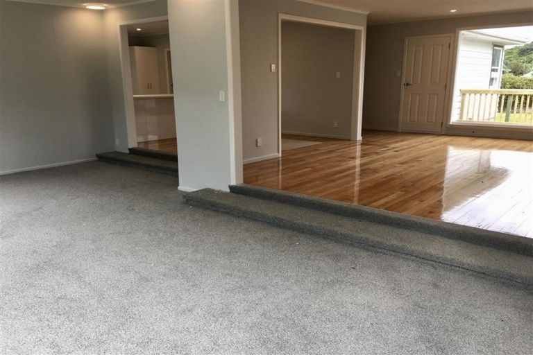 Photo of property in 13 Brazier Grove, Paraparaumu, 5032