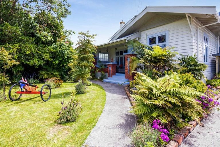 Photo of property in 13 Albion Street, Hawera, 4610