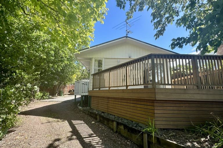 Photo of property in 13 Lucinda Place, Glen Eden, Auckland, 0602