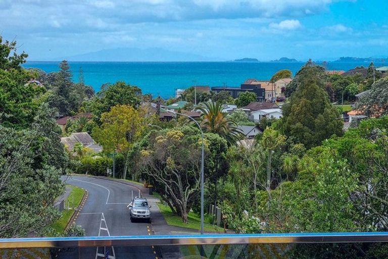 Photo of property in 1/16 Clematis Avenue, Murrays Bay, Auckland, 0630