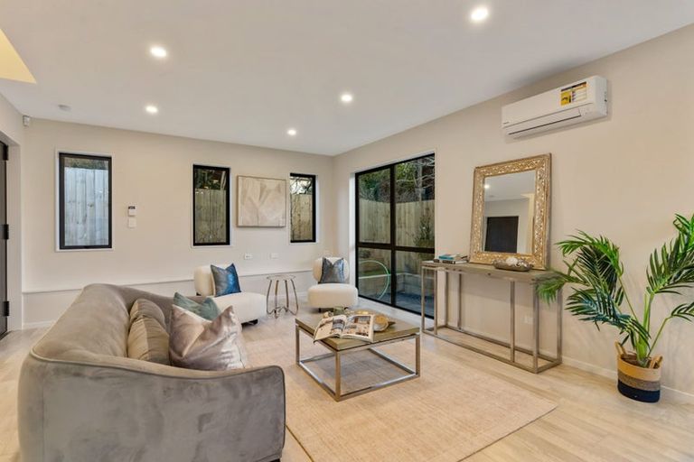 Photo of property in 6a Blenheim Street, Glenfield, Auckland, 0629