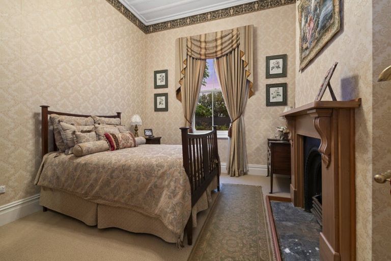 Photo of property in 41 Stanley Point Road, Stanley Point, Auckland, 0624