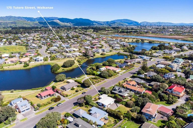 Photo of property in 175 Tutere Street, Waikanae Beach, Waikanae, 5036