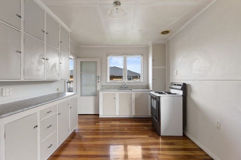 Photo of property in 39 Collins Road, Melville, Hamilton, 3206