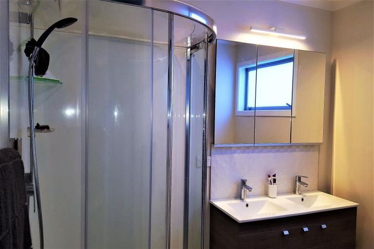 Photo of property in 23a Eastview Grove, Normandale, Lower Hutt, 5010