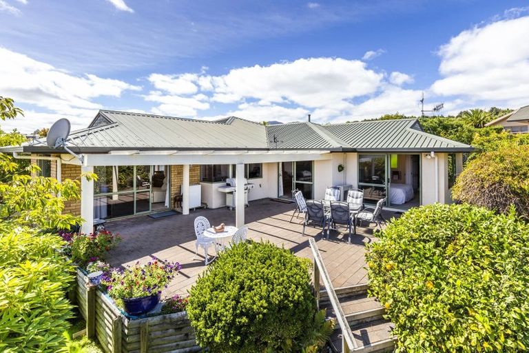 Photo of property in 11 Fairview Terrace, Waipahihi, Taupo, 3330